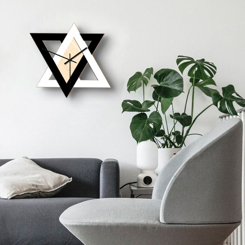 Horloge Murale Design  Scandinave Triangulaire